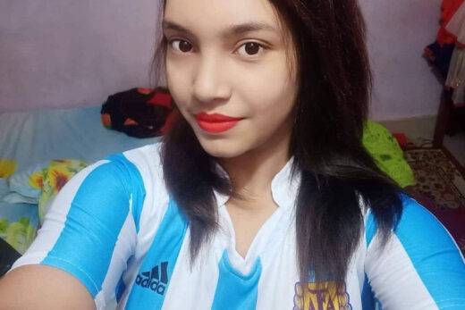 Nangi Selfie