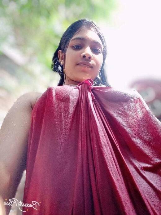Nangi Selfie