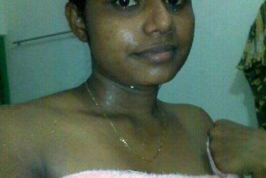 Nangi Selfie