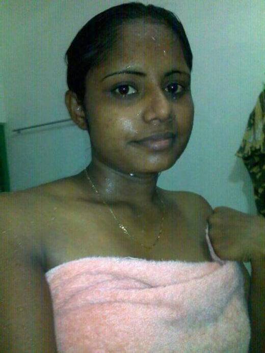 Nangi Selfie