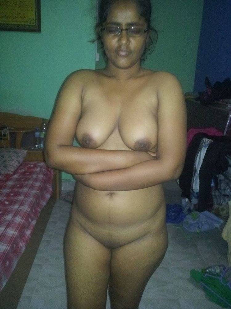 Nangi Selfie