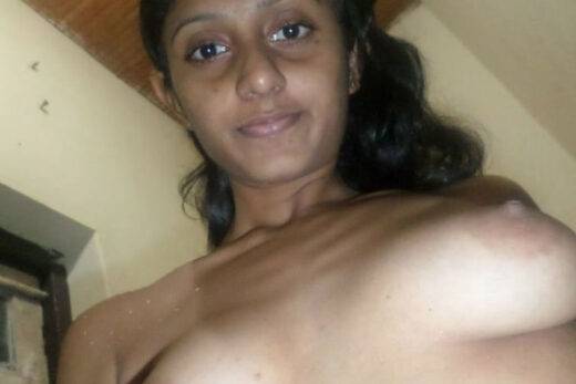 Nangi Selfie