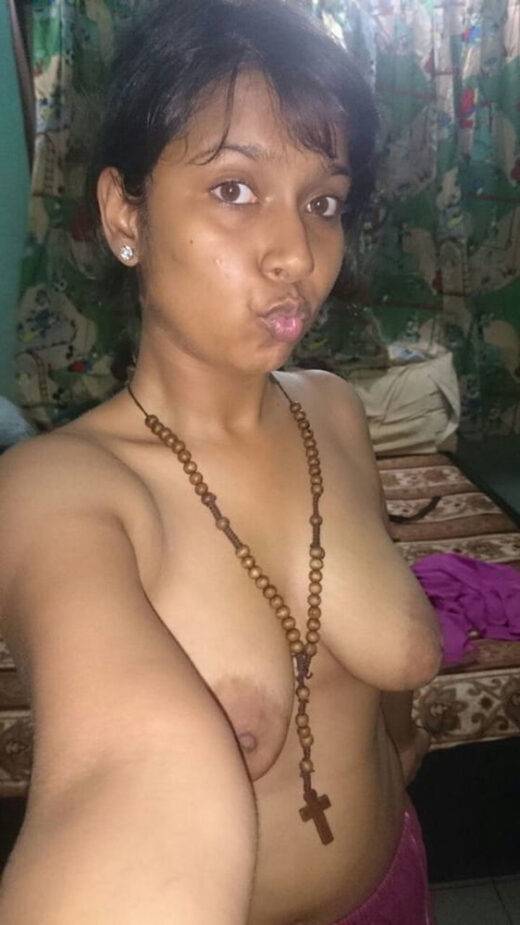 Nangi Selfie