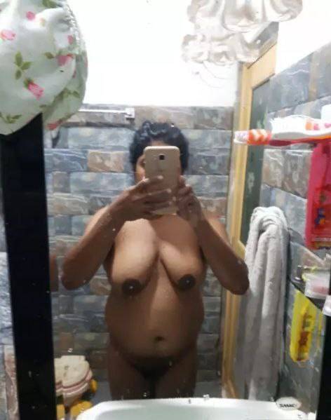 Nude Selfies