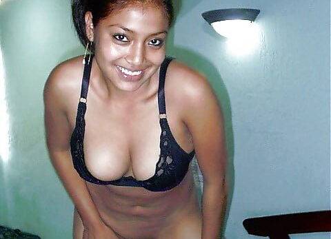 Indian Hot Bhabhi Displays Photos Of Her Shaved Pussy