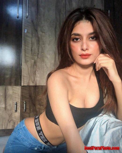 Indian Cute Teen Model Girl Sexy Photo