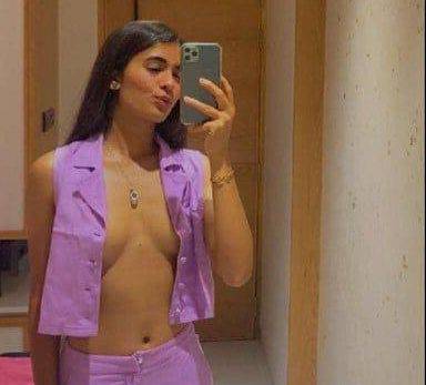 Rich girl ki sexy selfies tight nude boobs