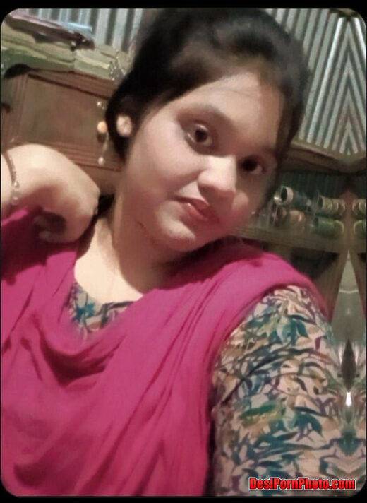 Bangladeshi MILF nahate hue nangi and chudai with malik