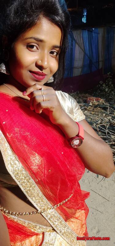 Dusky village ladki nangi selfies unseen desi pics