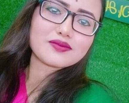 Hairy chut Bengali boudi nangi pics sharing with ex-lover