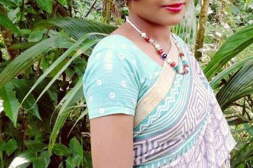 Bengali ladki mast boobs dikhati hui selfie unseen pics