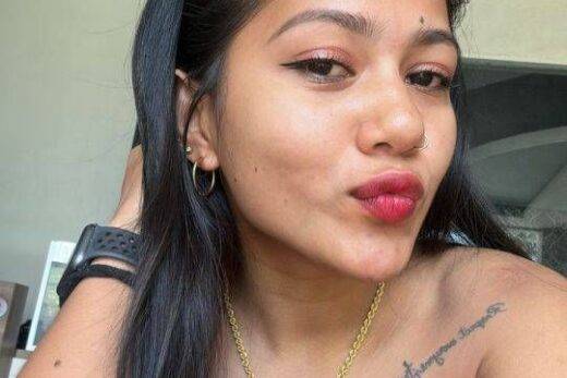 Rich Indian ladki 70 plus nangi pics expose kiya