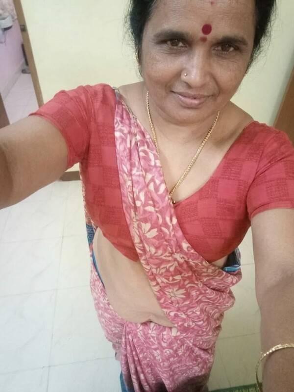 Nangi Selfie