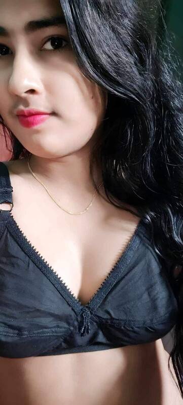 Nangi Selfie