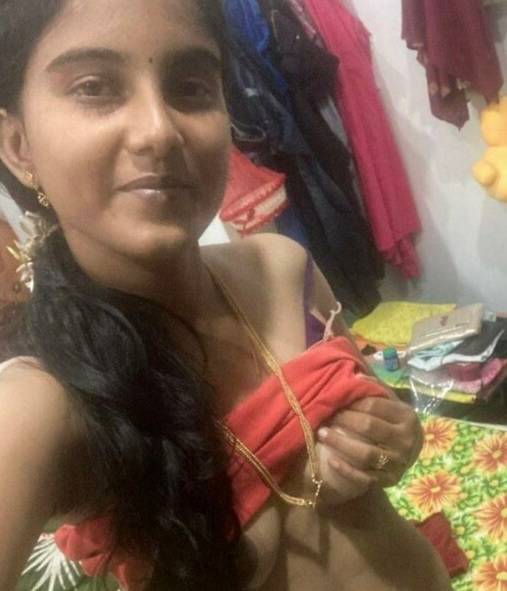 Nangi Selfie