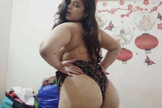 Nangi Selfie