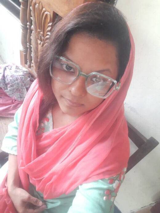 Nangi Selfie