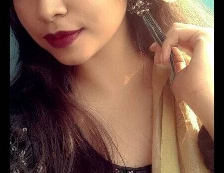 Nangi Selfie