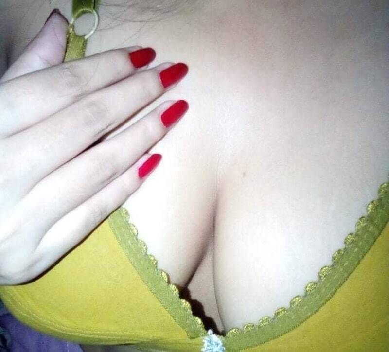 Nangi Selfie
