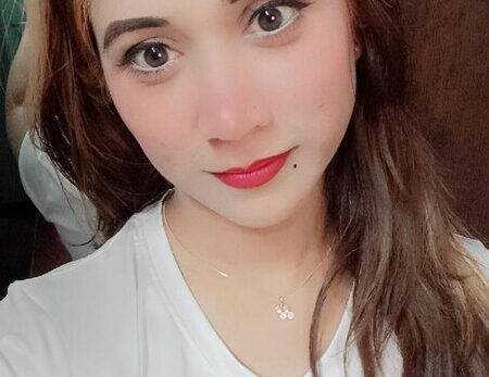 Nangi Selfie