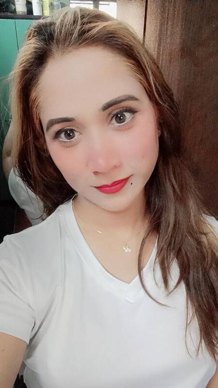 Nangi Selfie